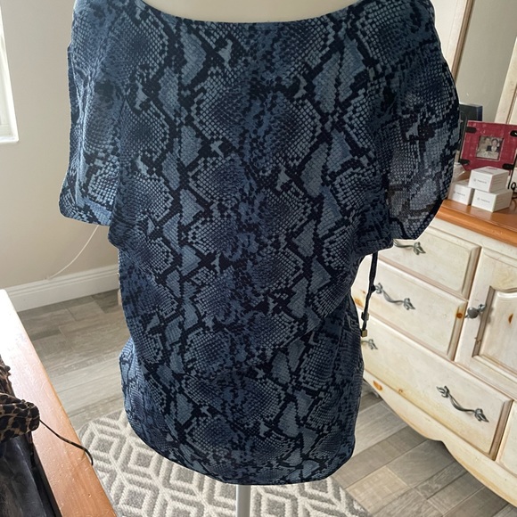 Michael Kors blouse - Picture 2 of 4